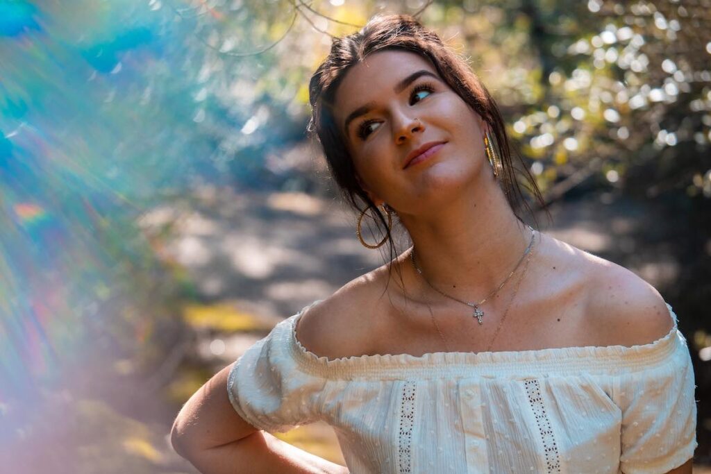 how to tell if she has a boyfriend