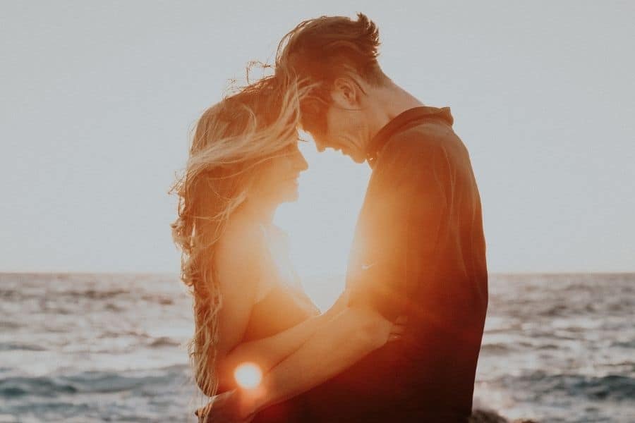 dating multiple women