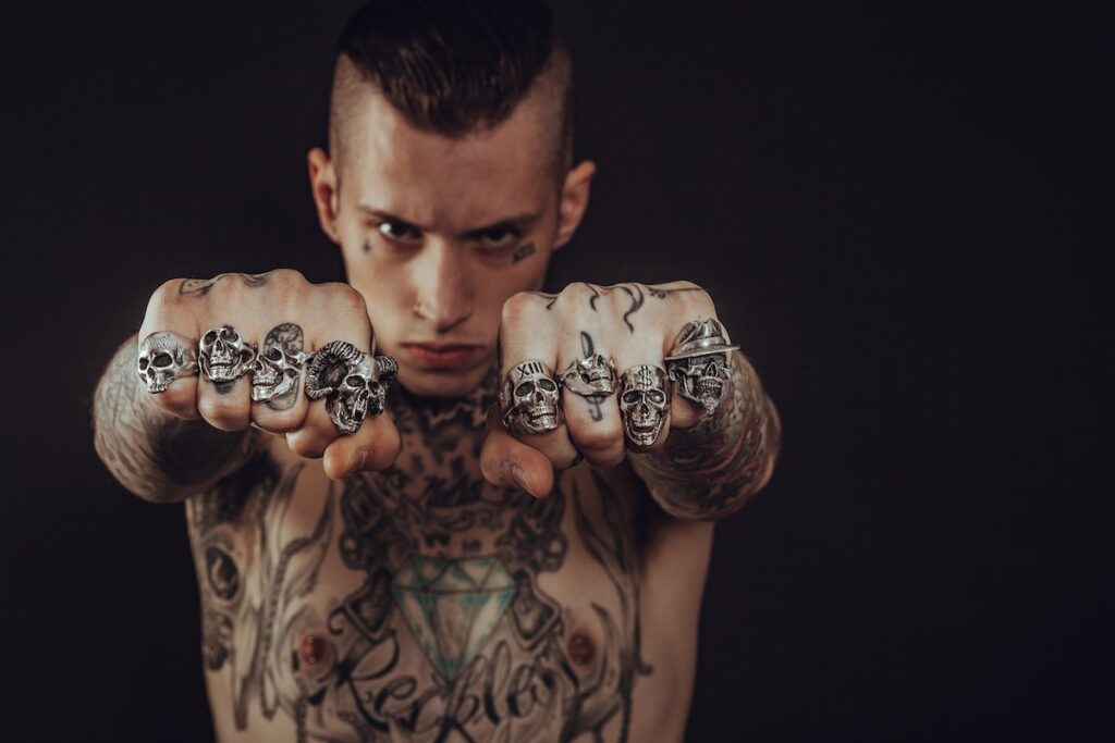 avoiding dating violence