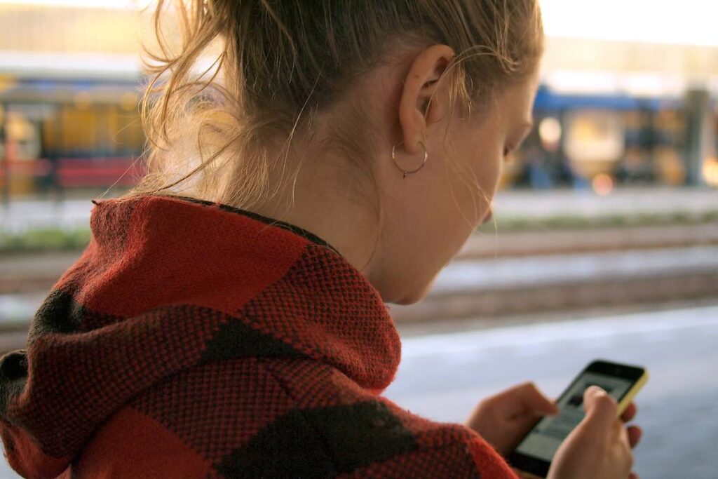 why doesn't she respond to my texts