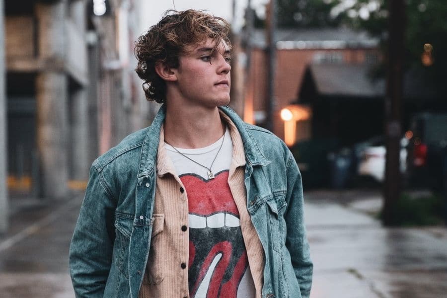 lack of relationship history