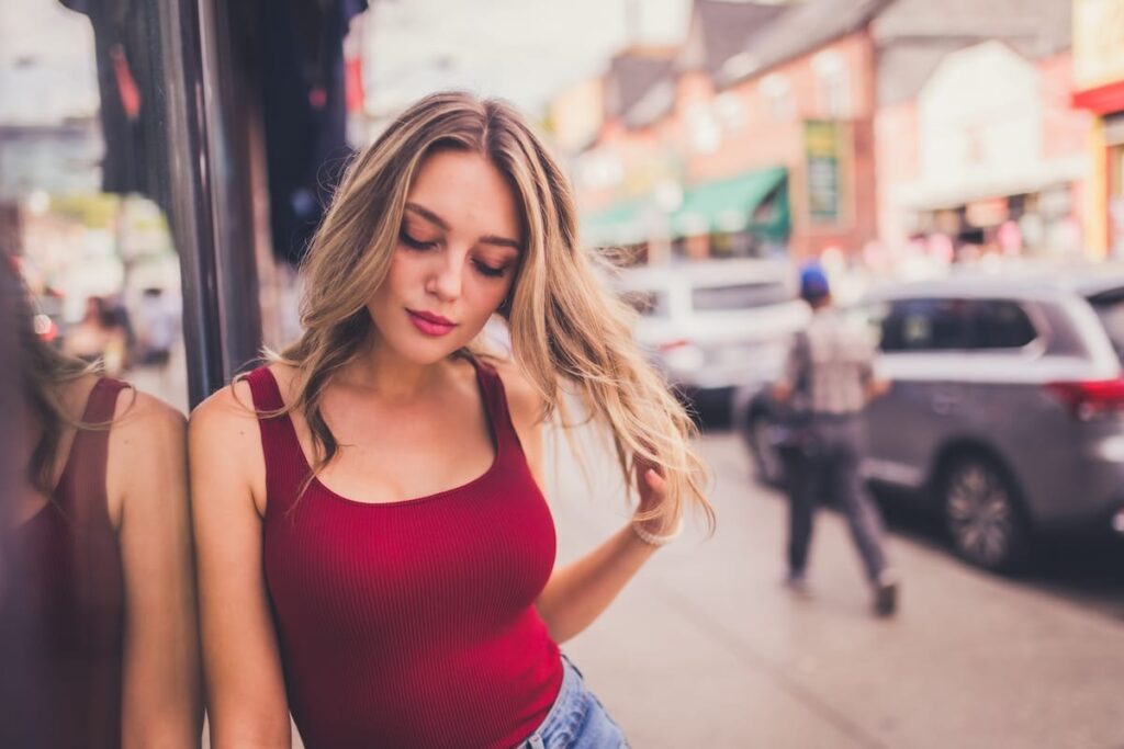 signs she's using you