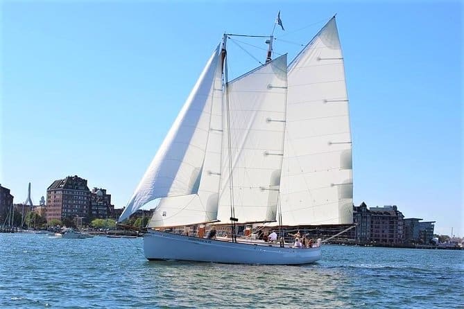 sailing tour