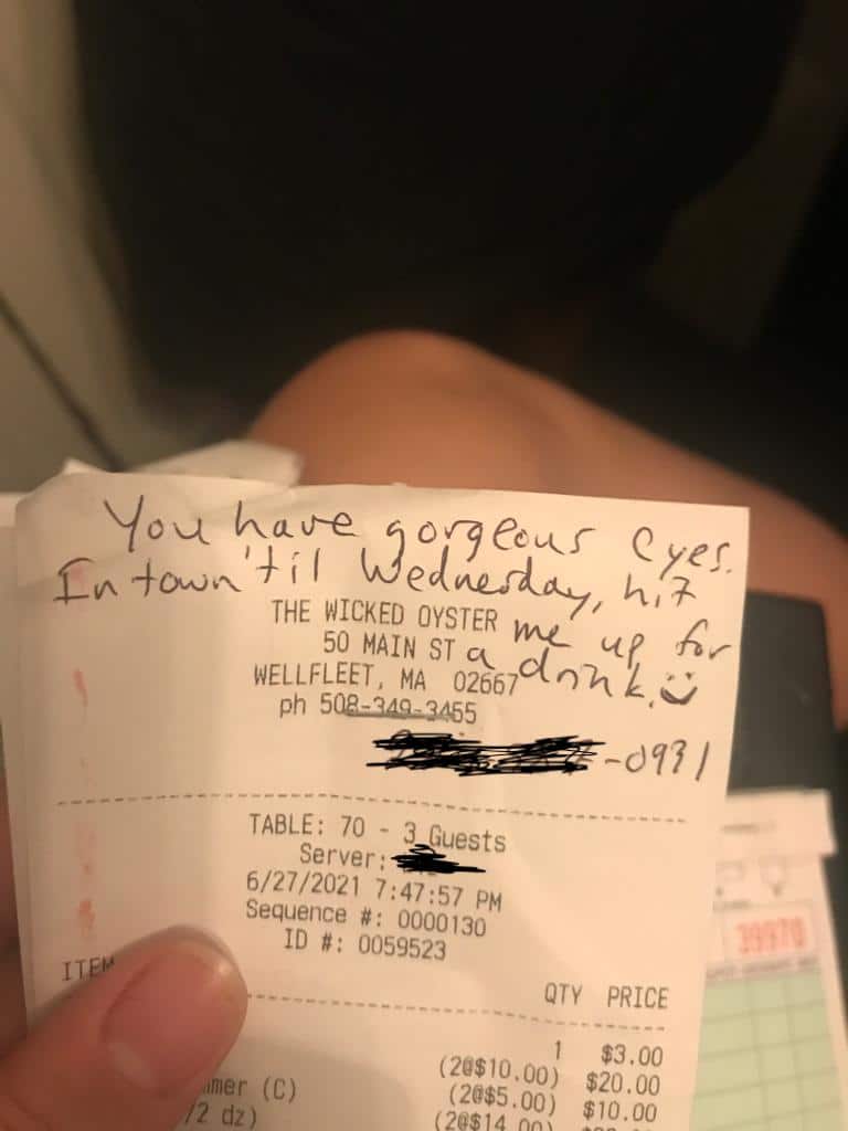 how to ask out a waitress
